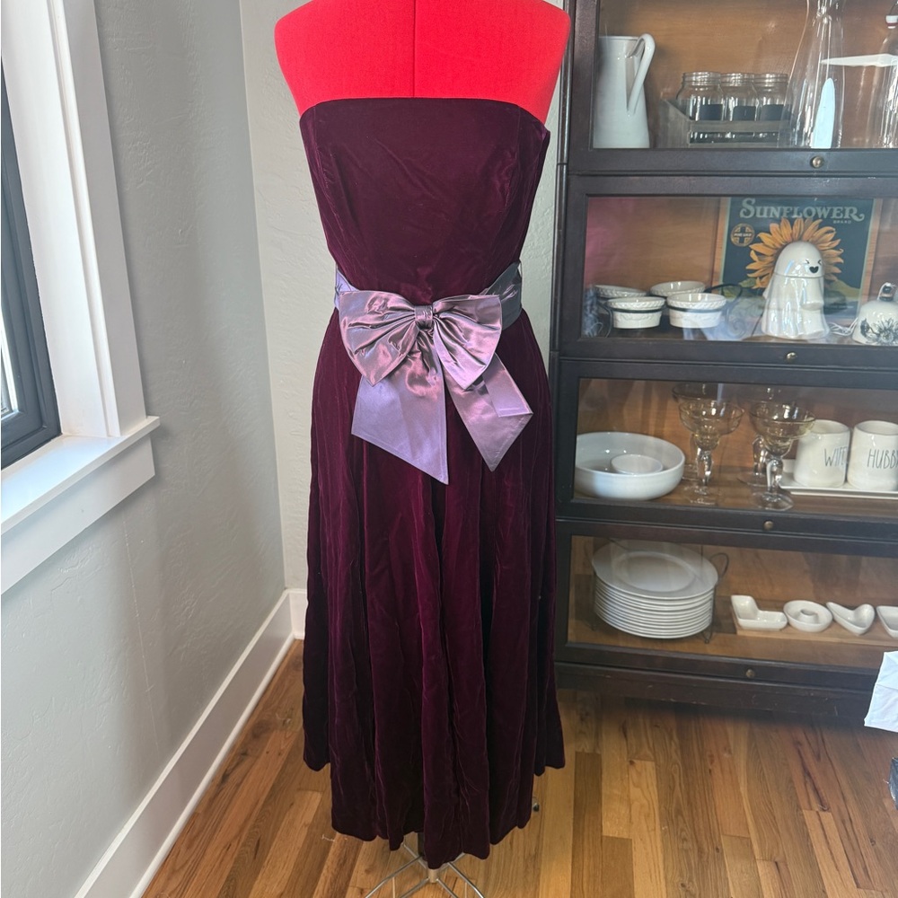 Vintage Lanz Originals Strapless Retro Purple Velvet PromDress with Bow Size 8